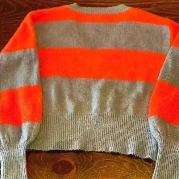 June And Hudson Womens V-Neck Sweater Blue Color Pink Block Long Sleeve Bishop M - Picture 2 of 9